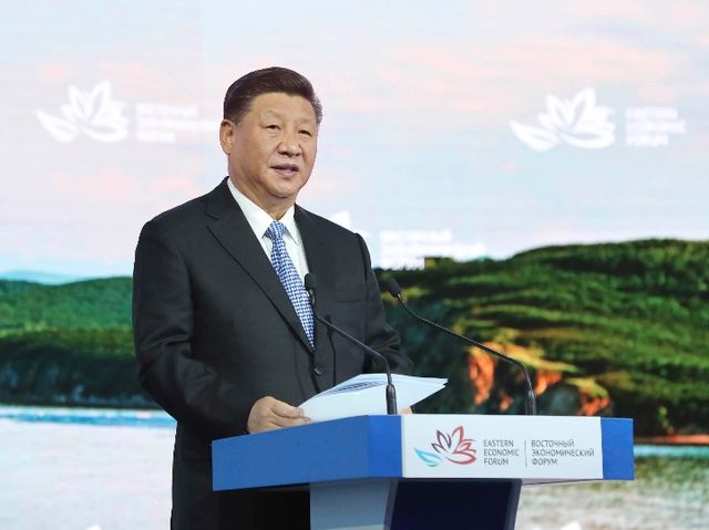 9月12日，第四届东方经济论坛全会在符拉迪沃斯托克举行。中国国家主席习近平出席并发表题为《共享远东发展新机遇 开创东北亚美好新未来》的致辞。新华社记者 鞠鹏 摄