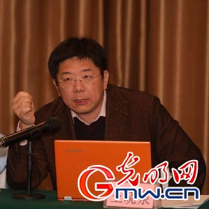 推进“一带一路”往深里走 往实里走 往心里走