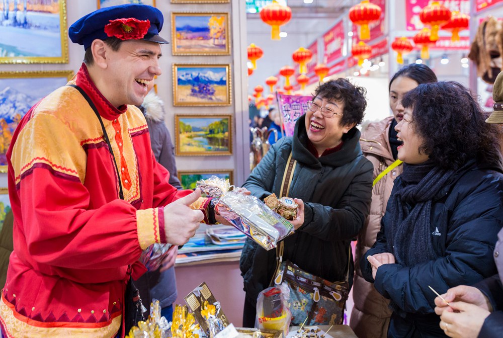 在照片中深深感喟佳节文化与家国情怀