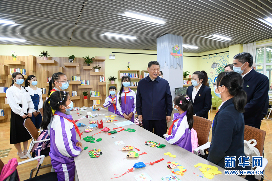 习近平在青海考察时强调 坚持以人民为中心深化改革开放 深入推进青藏高原生态保护和高质量发展