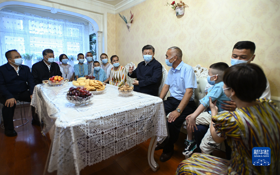 习近平在新疆考察时强调 完整准确贯彻新时代党的治疆方略 建设团结和谐繁荣富裕文明进步安居乐业生态良好的美好新疆