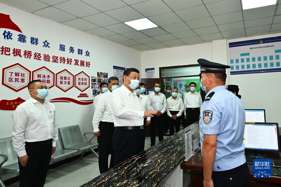 习近平在新疆考察时强调 完整准确贯彻新时代党的治疆方略 建设团结和谐繁荣富裕文明进步安居乐业生态良好的美好新疆