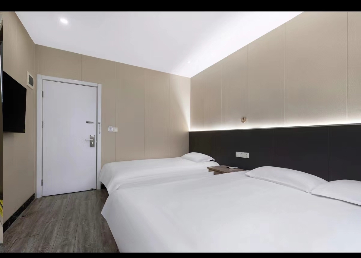 2023高考|高考房迎来预订高峰,“985”“211”房号受青睐