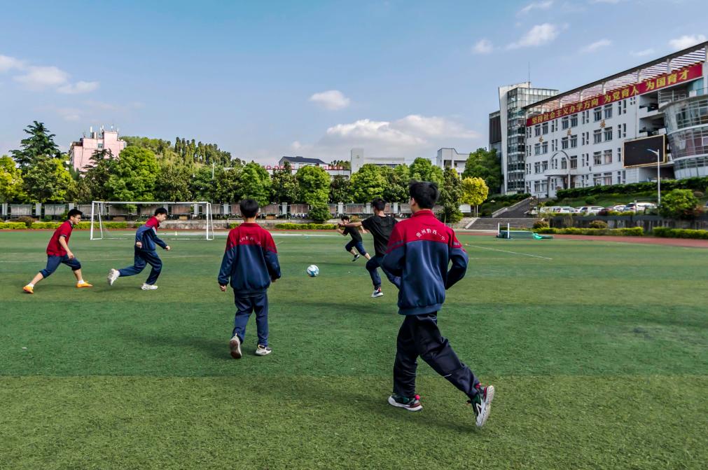 新闻分析：“每天一节体育课”太多了吗？