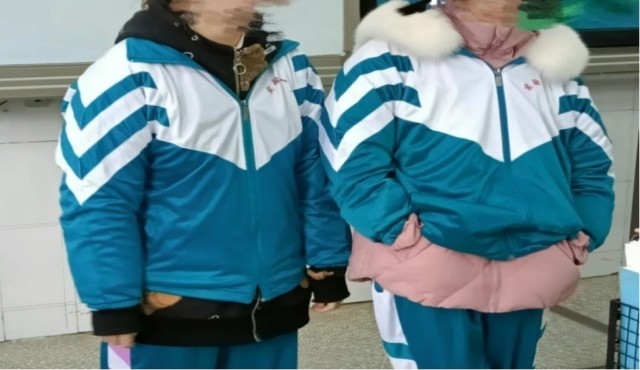 多地低温天不强制学生穿校服:保暖最重要