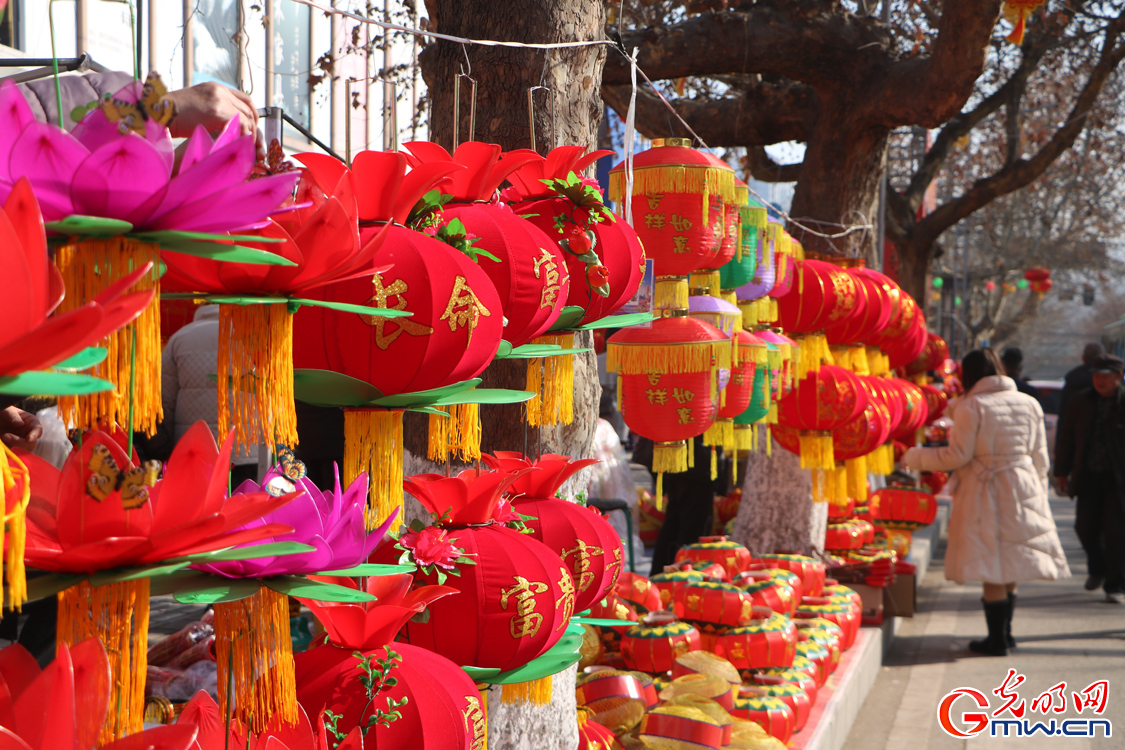 【新春走基层】红灯笼，耀新年